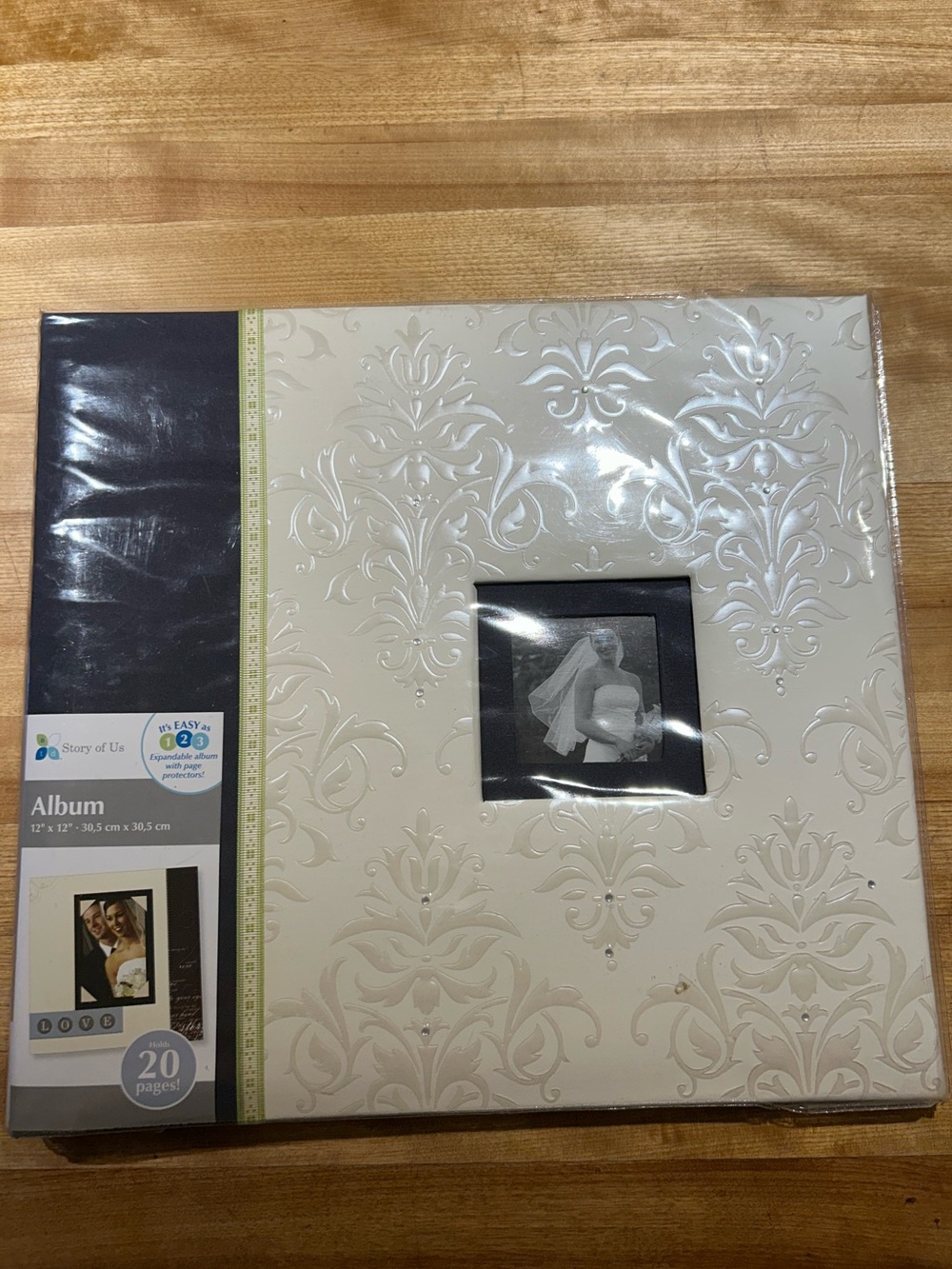 12 x 12 inches Scrapbook Album by Momenta